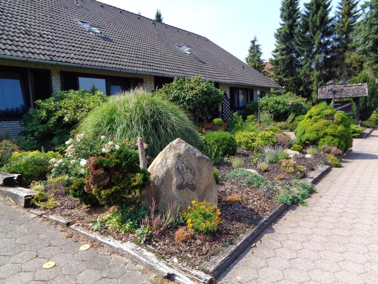 Hotel Garni Eichhornkobel Faßberg Esterno foto