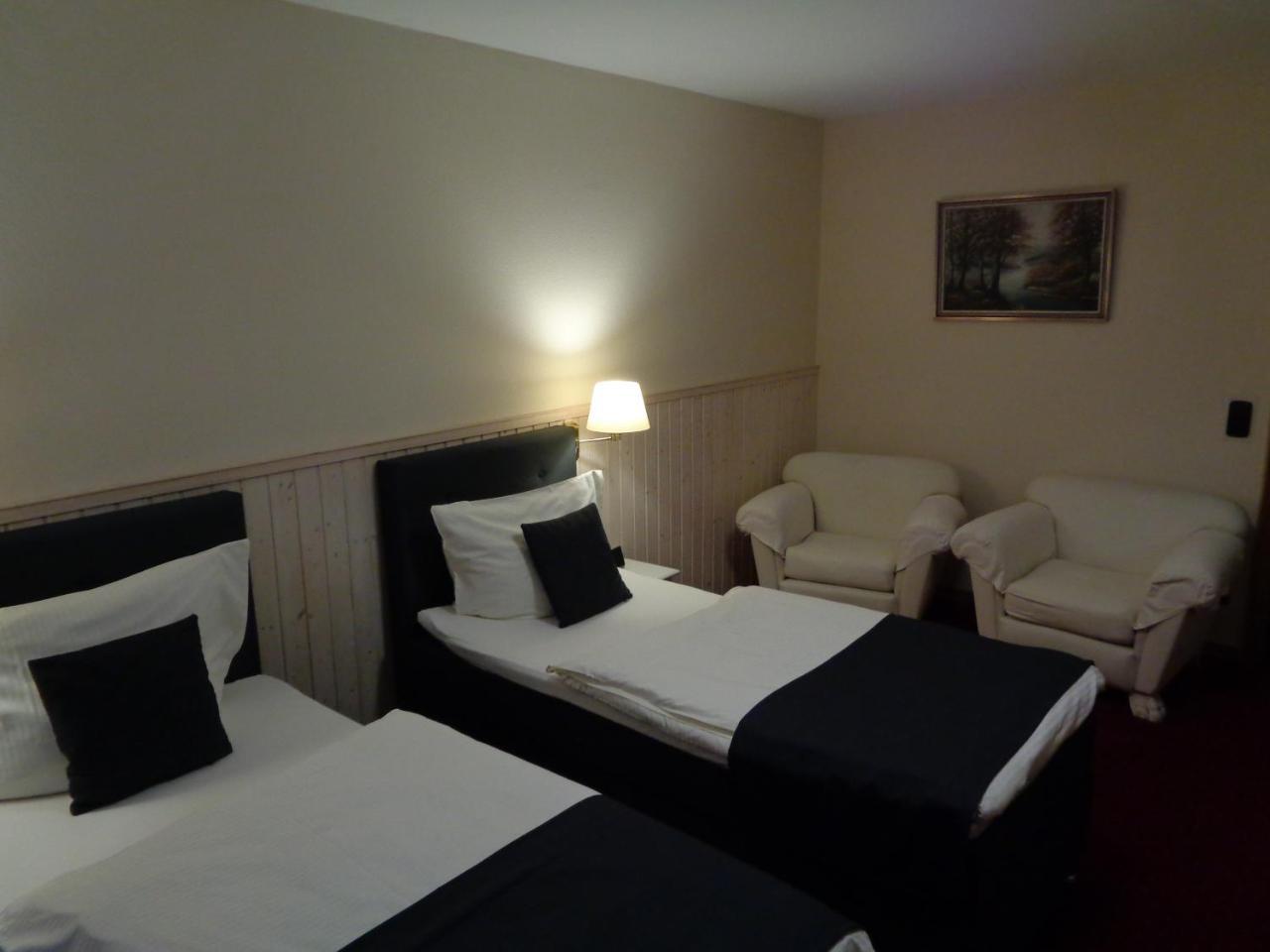 Hotel Garni Eichhornkobel Faßberg Esterno foto